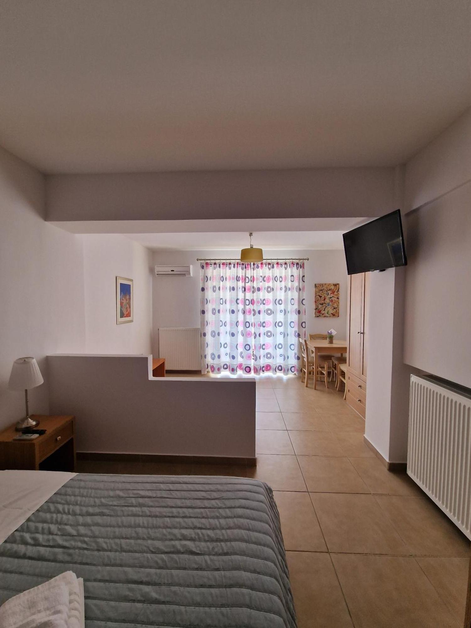 Aparthotel Porto Xronia Khrónia Exterior foto